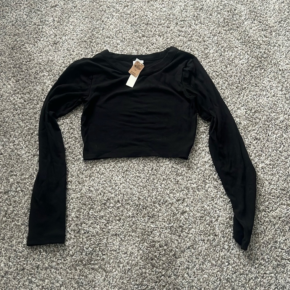 PINK Black cropped tee